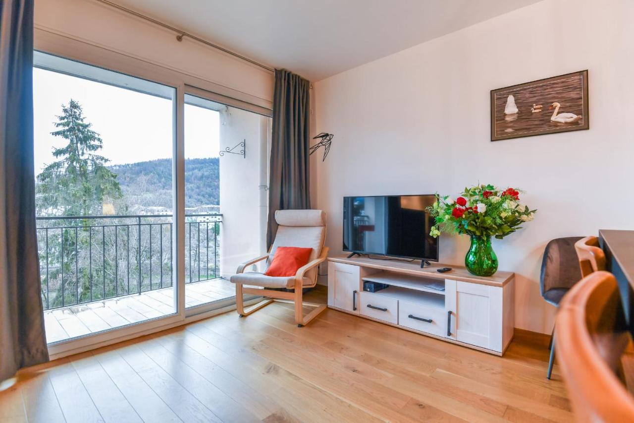 Nice Apartment With Balcony Very Close To The City Center อานซี ภายนอก รูปภาพ