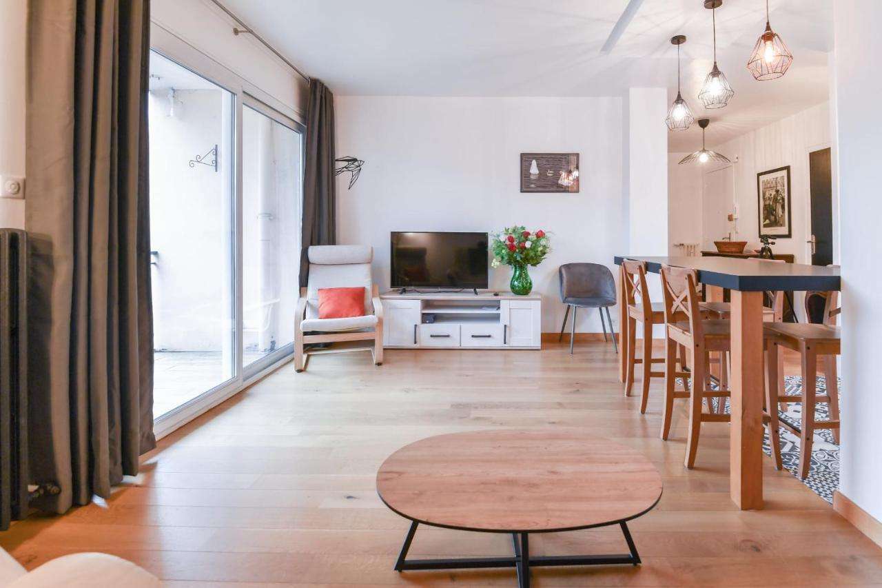 Nice Apartment With Balcony Very Close To The City Center อานซี ภายนอก รูปภาพ