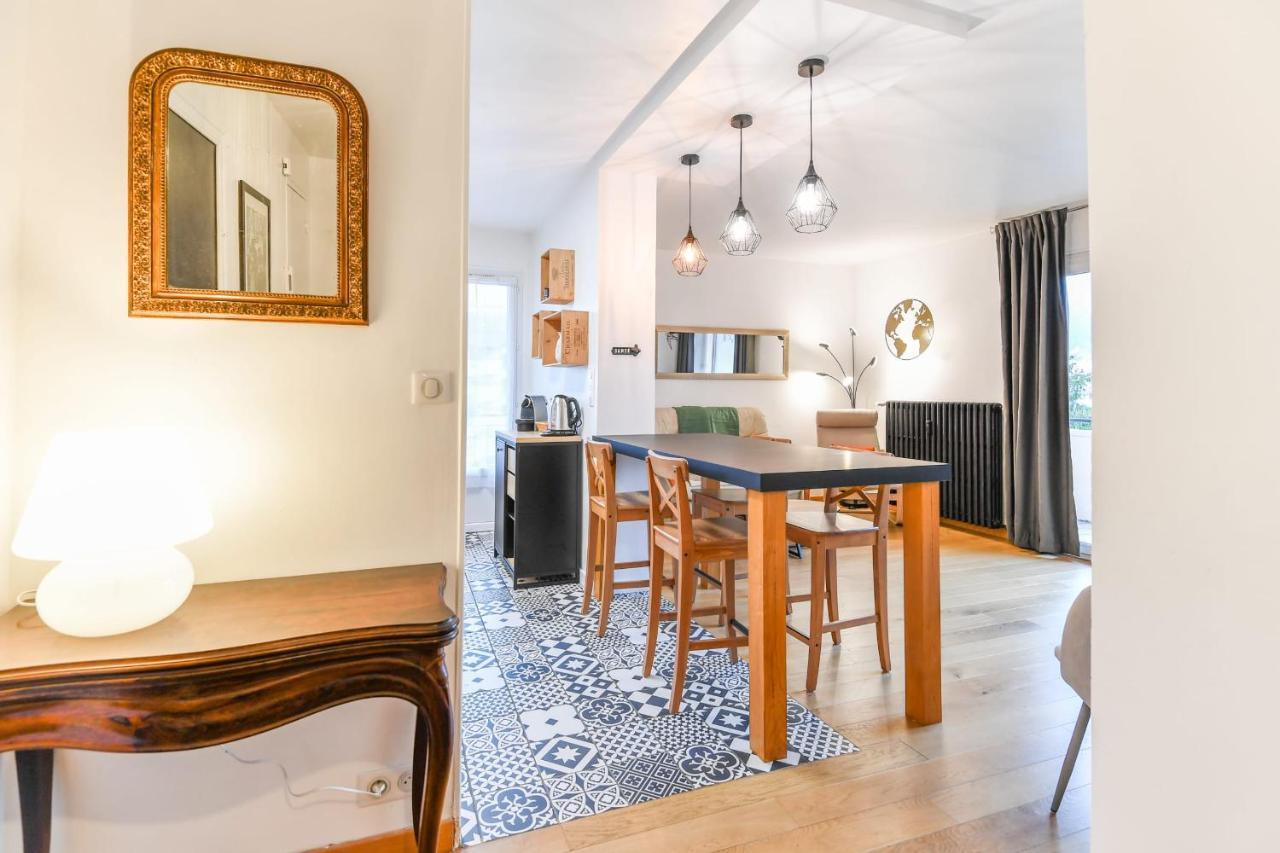 Nice Apartment With Balcony Very Close To The City Center อานซี ภายนอก รูปภาพ
