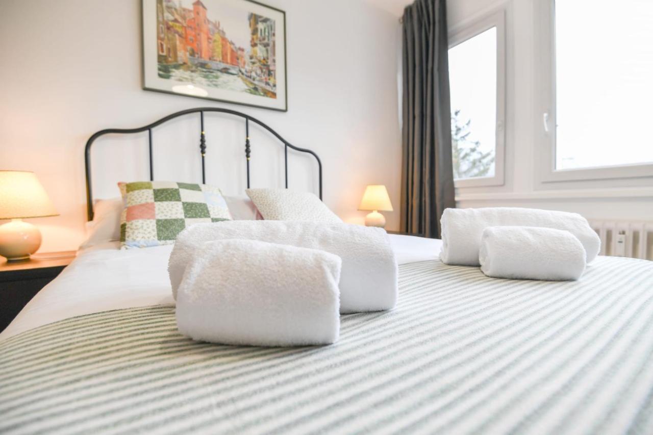Nice Apartment With Balcony Very Close To The City Center อานซี ภายนอก รูปภาพ