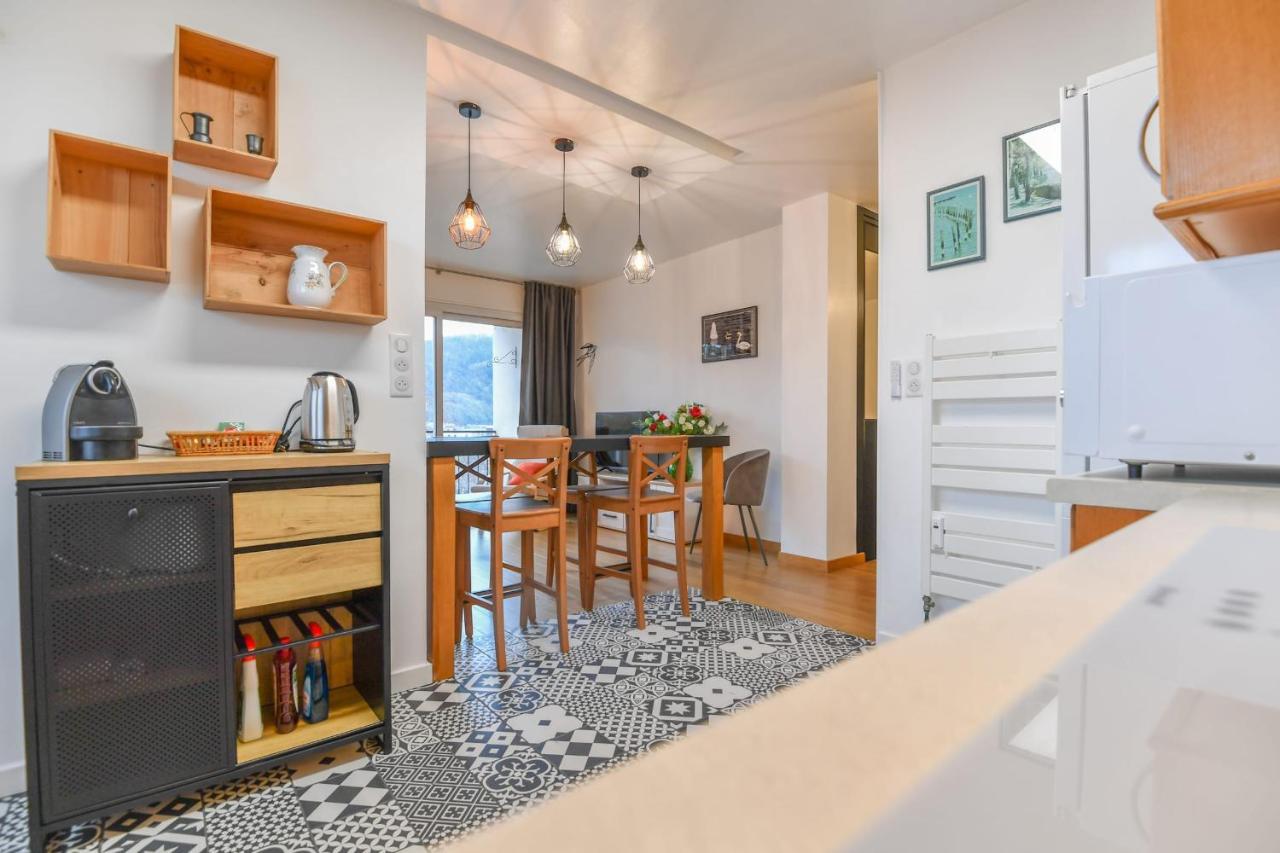 Nice Apartment With Balcony Very Close To The City Center อานซี ภายนอก รูปภาพ