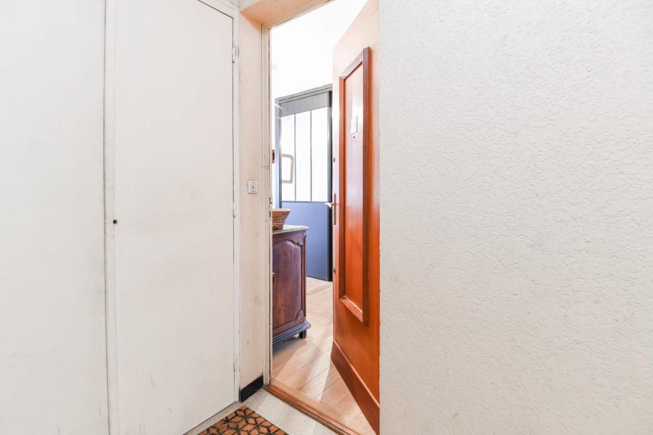 Nice Apartment With Balcony Very Close To The City Center อานซี ภายนอก รูปภาพ