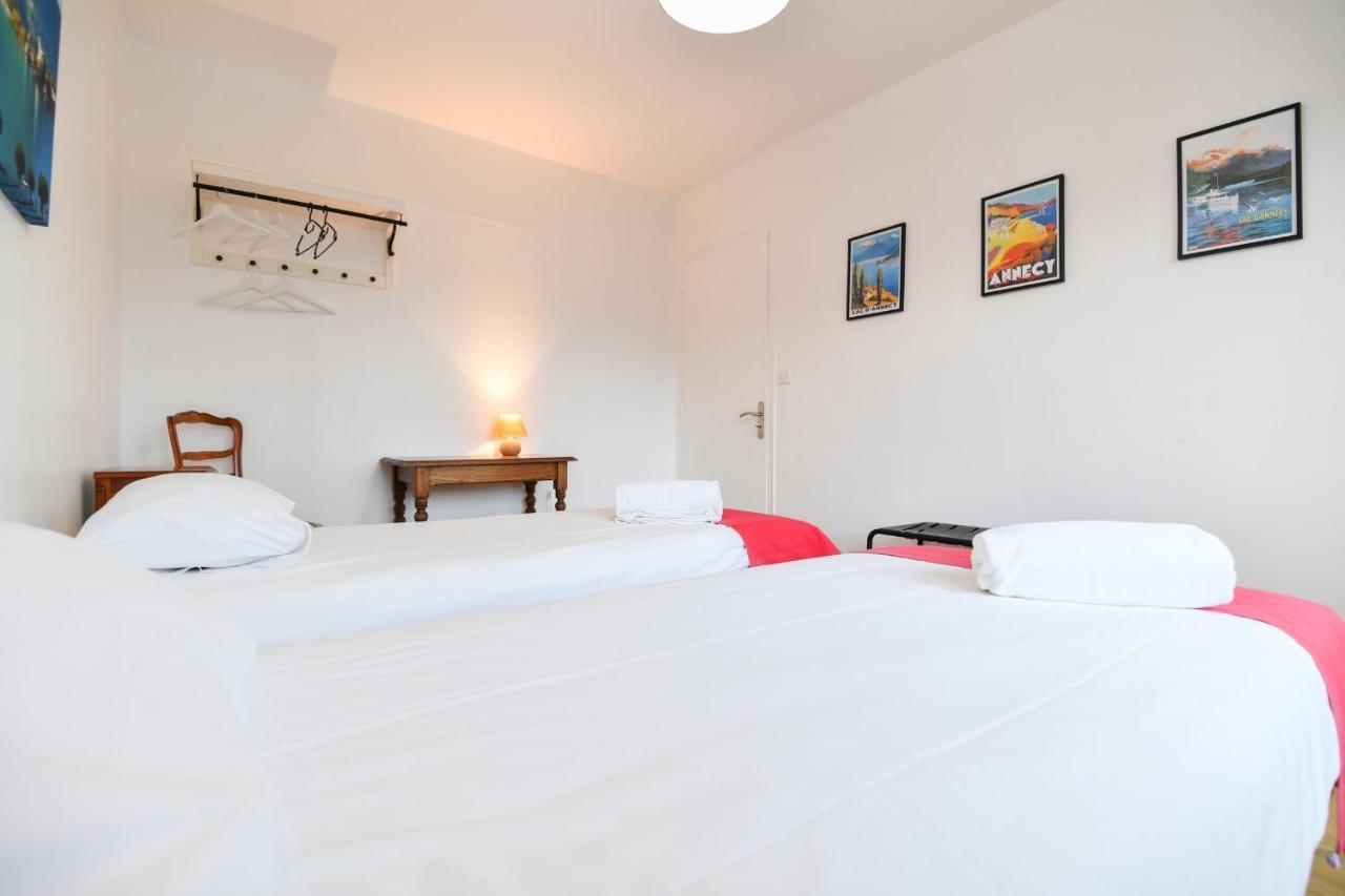 Nice Apartment With Balcony Very Close To The City Center อานซี ภายนอก รูปภาพ